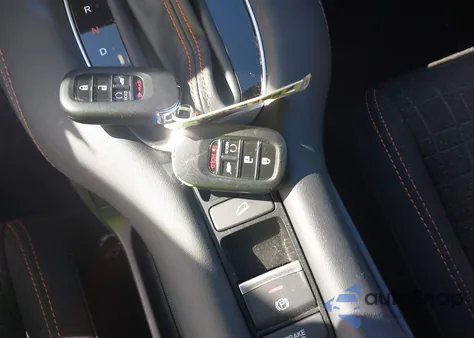 2025 Honda Hr-V Awd Sport from USA, damaged, VIN 3CZRZ2H55SM738704